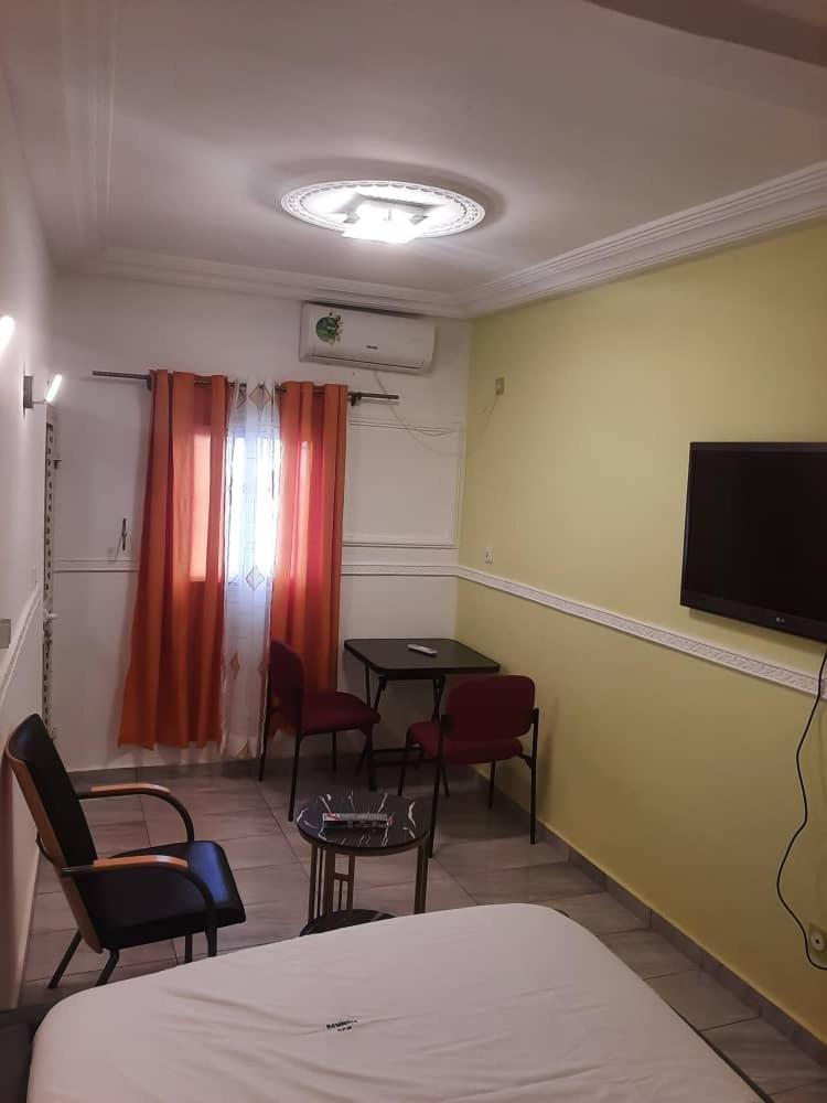 Residence P P M Odza Yaounde Bagian luar foto